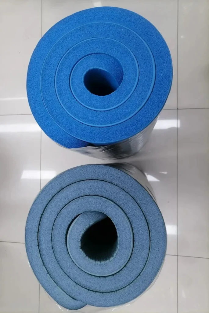Stop Knee Pain: My Guide to a Safe, Low-Impact Home Workout 3 Comparison of high-density exercise mats for joint health.